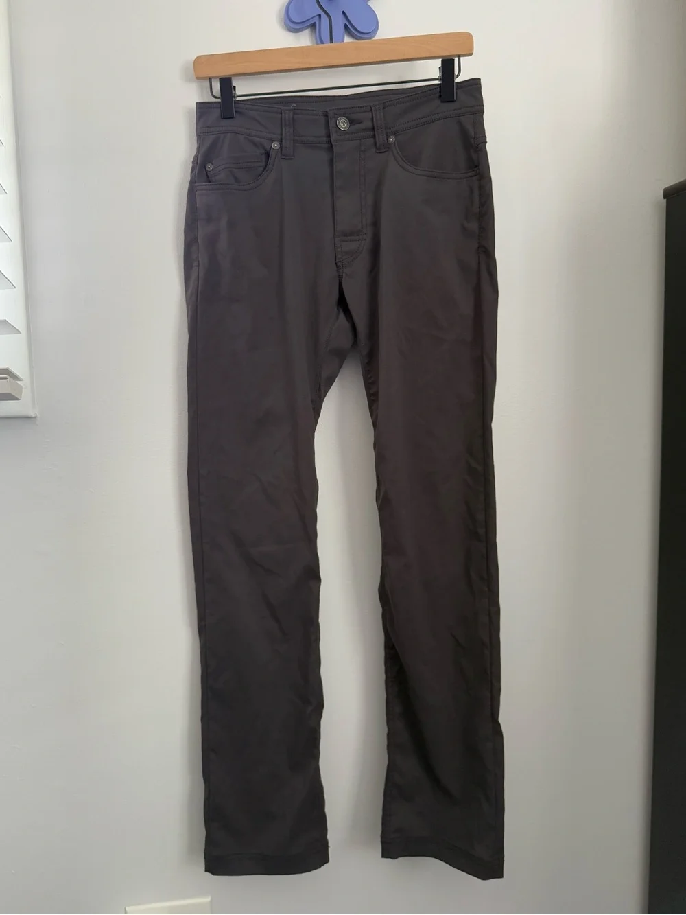 Prana 28X32 Slim Fit Grey Charcoal Pants Outdoor Hike Trail Gorp